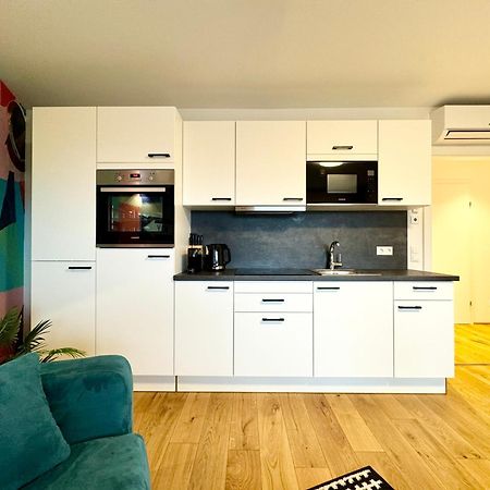 Kreative Wohnung Mit Balkon Vienna Esterno foto