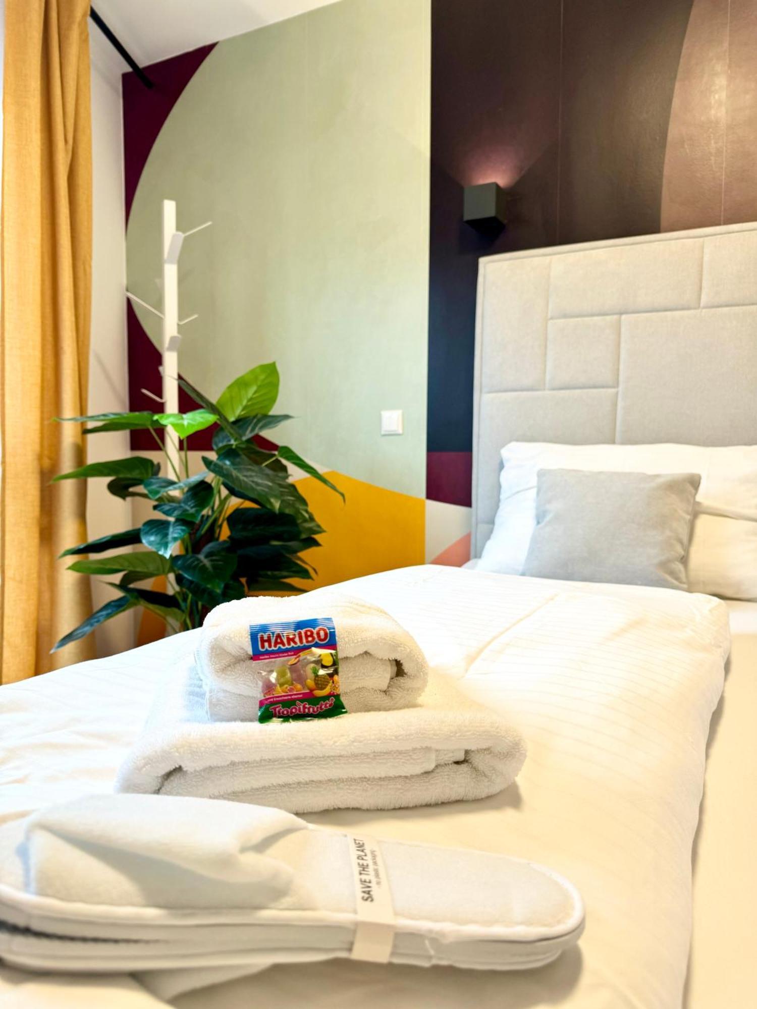Kreative Wohnung Mit Balkon Vienna Esterno foto