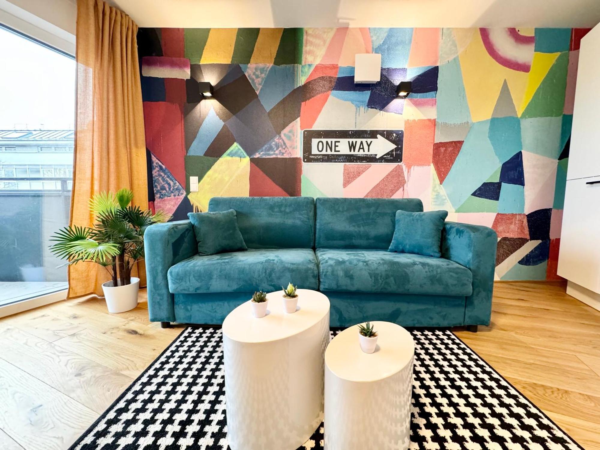 Kreative Wohnung Mit Balkon Vienna Esterno foto