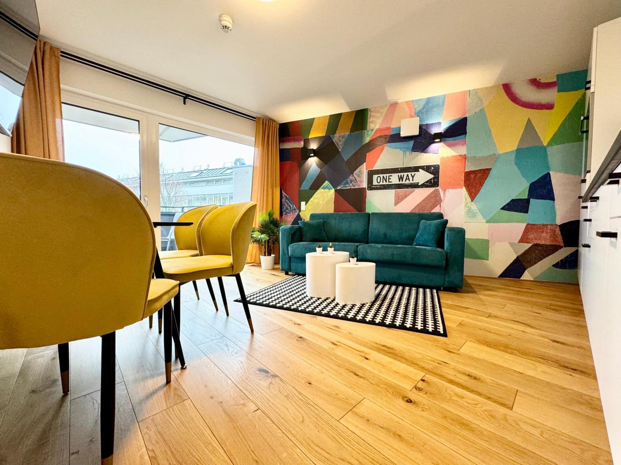 Kreative Wohnung Mit Balkon Vienna Esterno foto