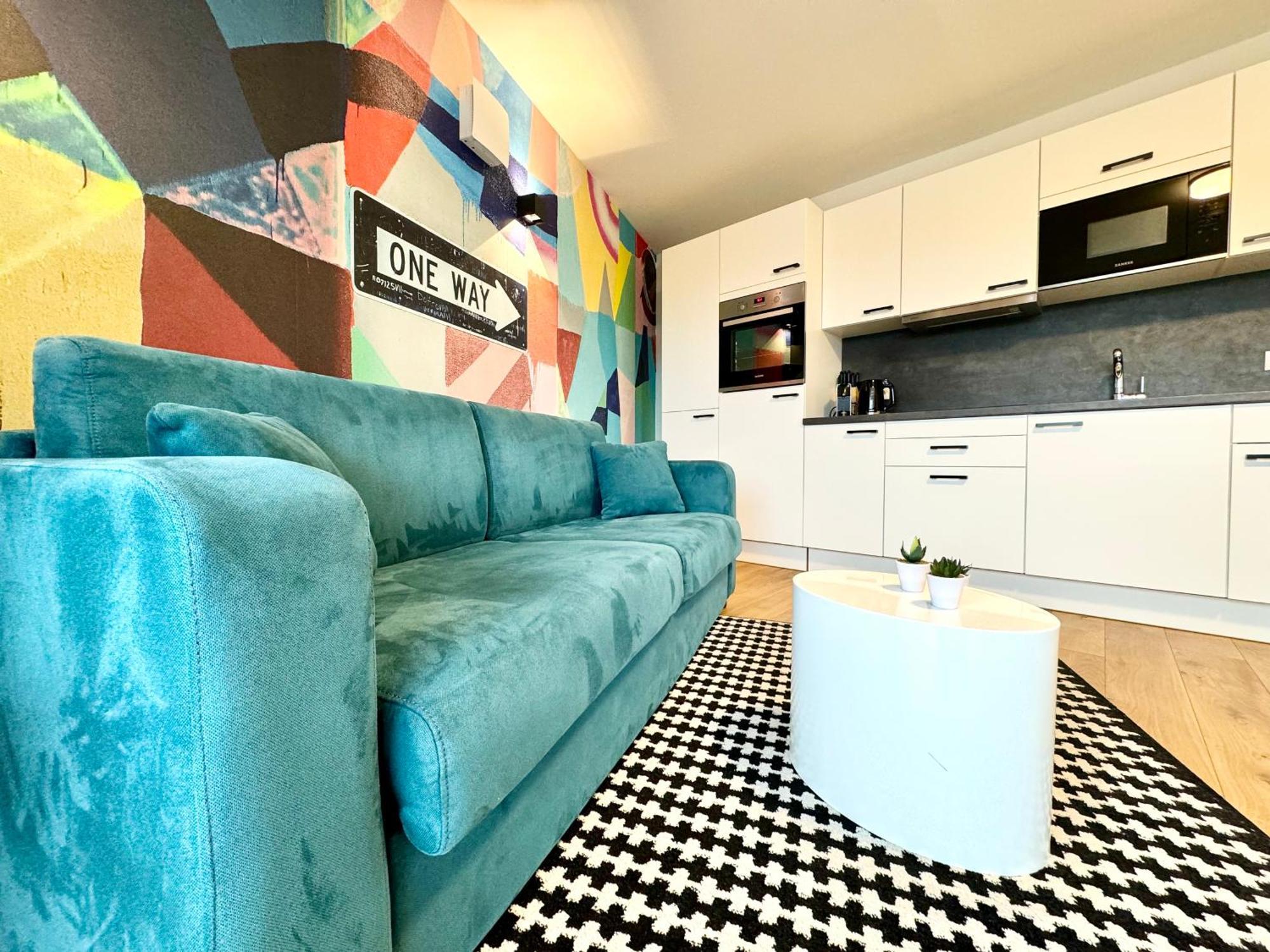 Kreative Wohnung Mit Balkon Vienna Esterno foto